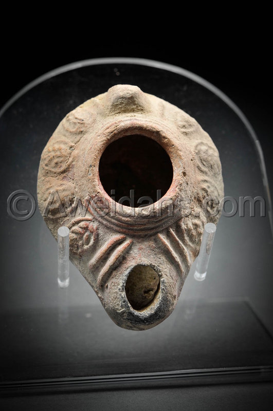 Ancient Roman decorated terracotta oil lamp, 300 AD