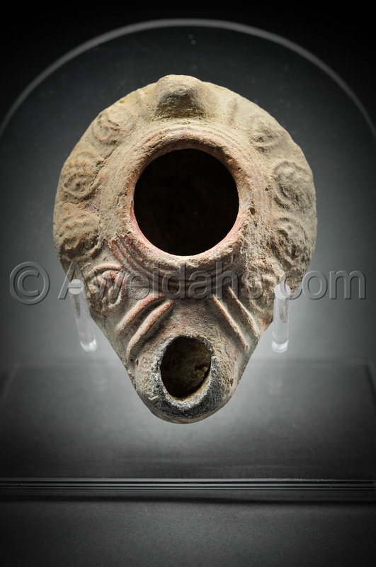 Ancient Roman decorated terracotta oil lamp, 300 AD