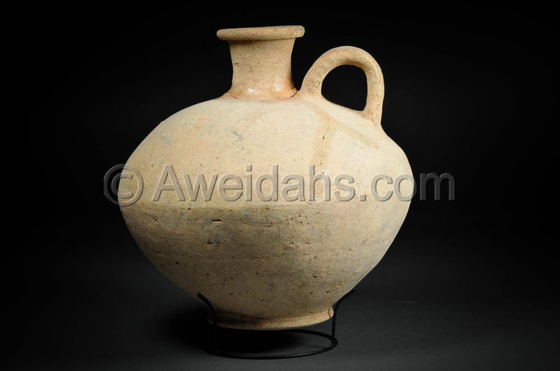 Canaanite Late Bronze Age pottery wine pitcher, 1550 BC
