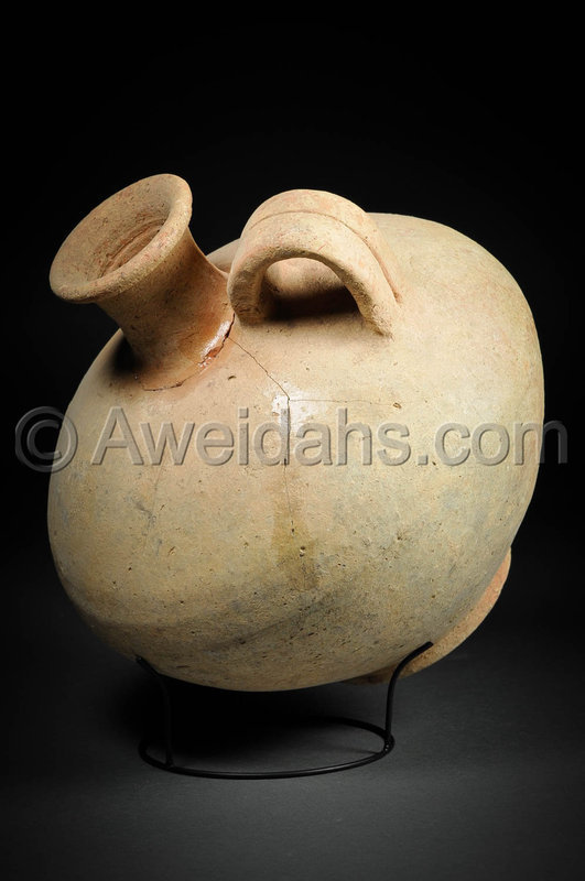 Canaanite Late Bronze Age pottery wine pitcher, 1550 BC