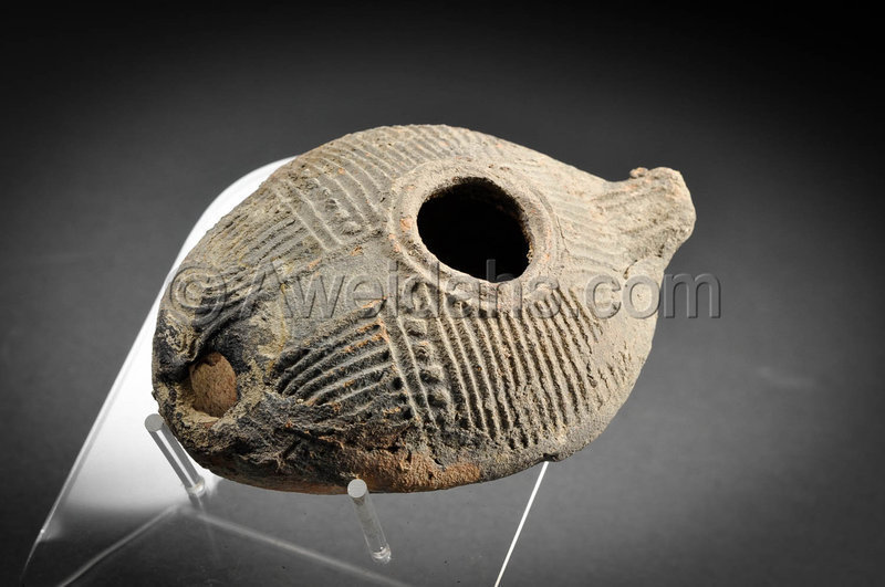 Byzantine decorated pottery oil lamp, 6th - 7th Cent. AD