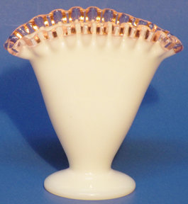 Fenton Peach Crest Mini Fan Vase, 4&quot;