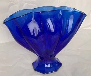 Fenton Royale Blue 8" Fan Vase
