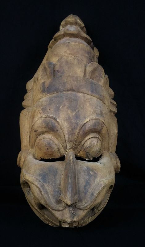 19thC. ANTIQUE WOODEN NARASIMHA MASK FROM SOUTH INDIA - 24 INCHES