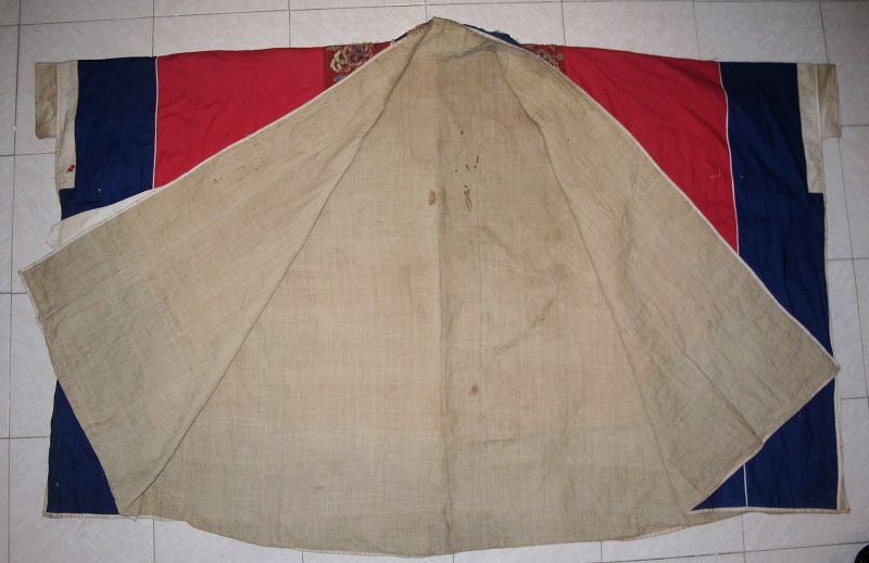 Yao Shaman's Robe: Free Shipping