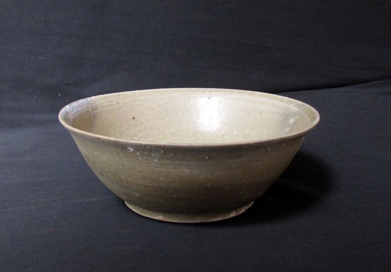 Yue Ware Celadon Five Dynasties Bowl: Free Shipping