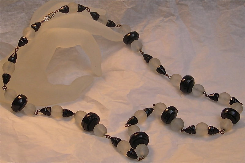 Vintage Deco Black French Jet Frosted Crystal Glass Necklace