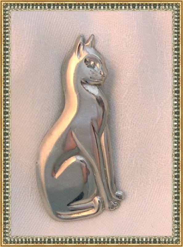 Vintage Sterling Silver Sitting Cat Pin Brooch