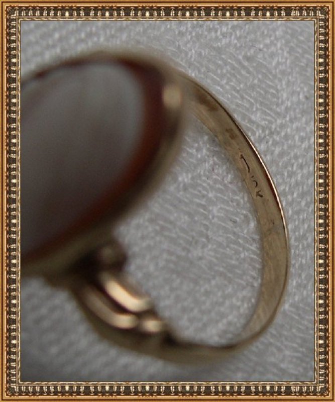 Vintage 15K Gold Ring Cameo Oval Sweet Profile Carved