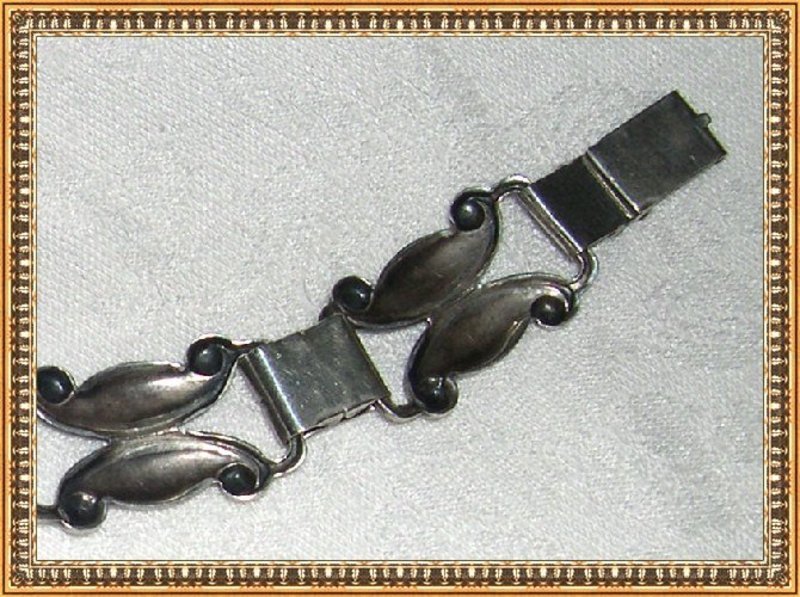 Vintage Sterling Danecraft Bracelet Lion in &quot;C&quot; Mark