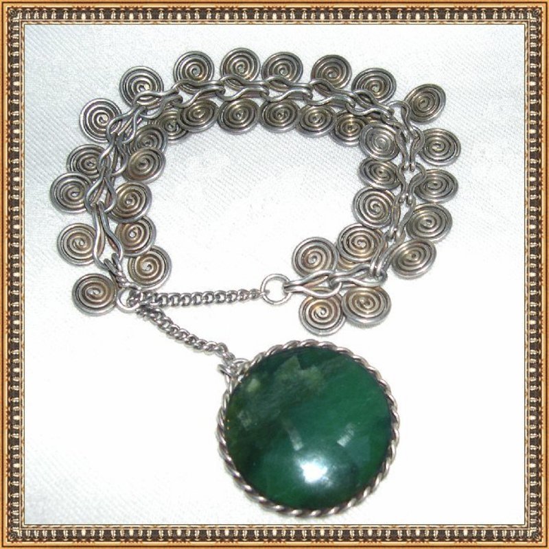 Unmarked Vintage Sterling Silver Bracelet Sprial &amp; Jade