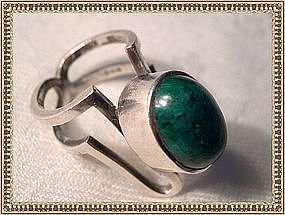 Vintage Sterling Silver Modernist Ring Green - ? Marks