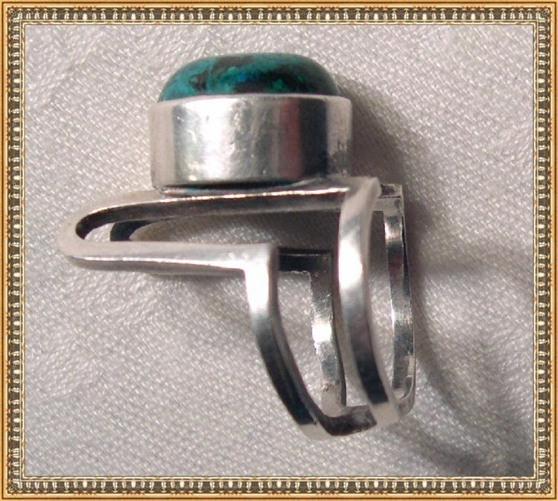 Vintage Sterling Silver Modernist Ring Green - ? Marks