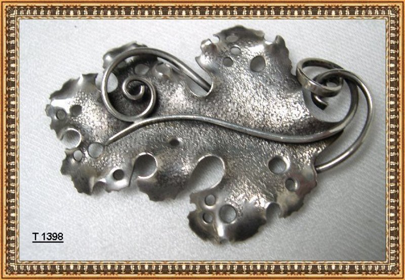 Vintage Signed Clifford Russell Sterling Silver Pin