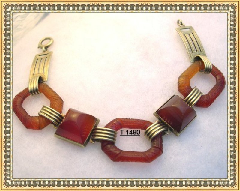 Vintage 14K Gold Art Deco Carved Carnelian Bracelet