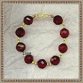 18K Cherry Red Bracelet Faceted 14mm Beads