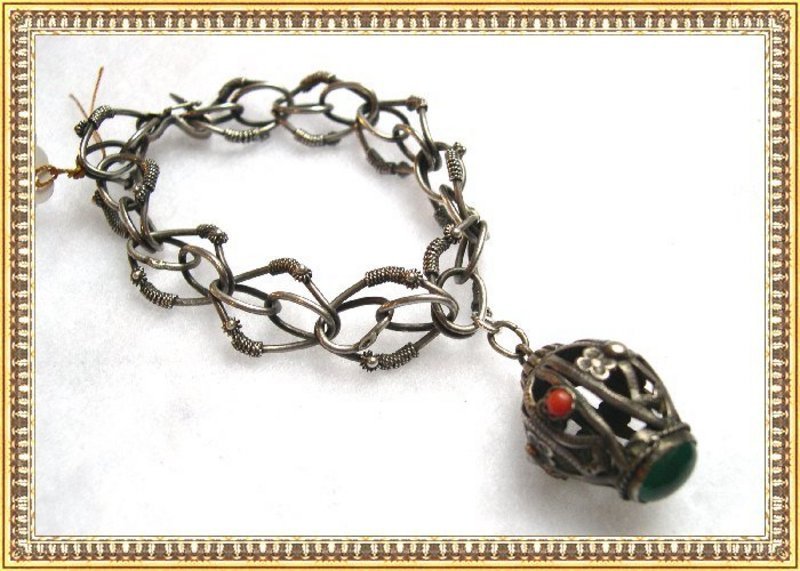 Vintage Unsigned Peruzzi Bracelet 800 Silver w Charm