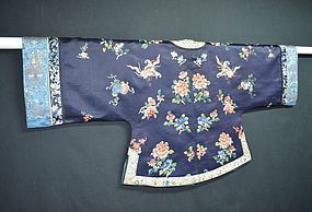 Antique Chinese Qing dynasty silk embroidered robe