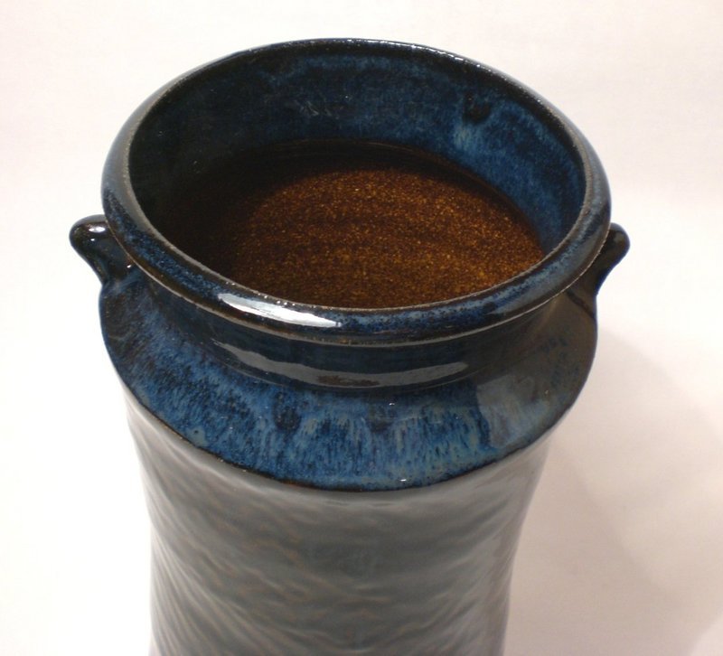 Ameyu Vase with Cobalt Lattice Pattern