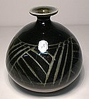 Ao Grass Pattern Bulbous Vase