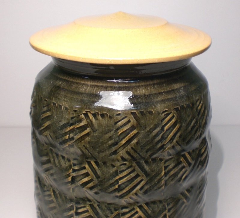 Ao &amp; Clear Glazed Keyfret Cap Jar