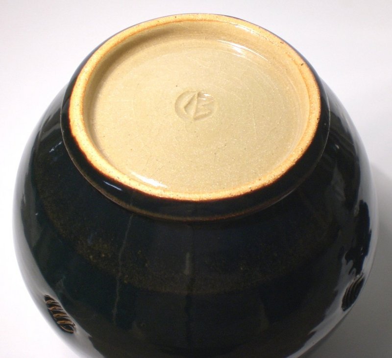 Temmoku Stamped Covered Cap Jar