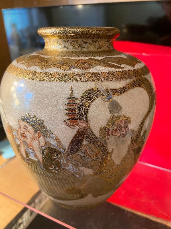 18th century Satsuma Museum quality vase made by ONISHI SUIGETSU.