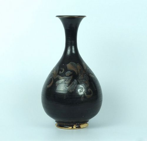 A Chinese Henan pear-shaped vase, Jin dynasty