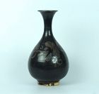 A Chinese Henan pear-shaped vase, Jin dynasty
