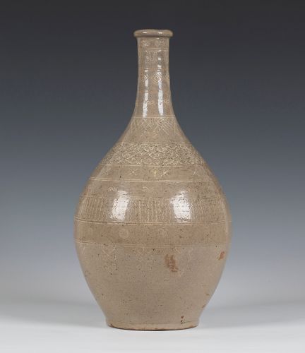 A large Japanese slip decorated vase, Edo period