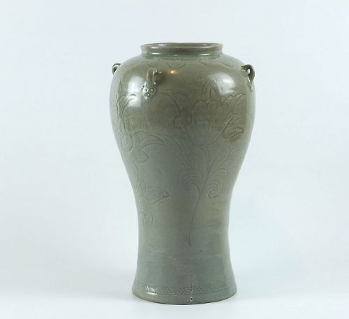 A large Korean incised celadon jar, Goryeo dynasty