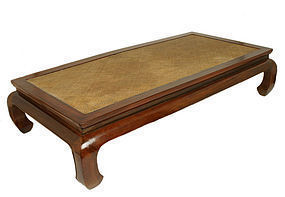 Classic Chinese Antique Elm Bed, 19th C.