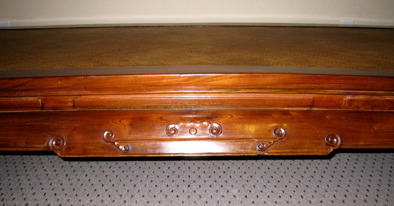 Classic Chinese Antique Elm Bed, 19th C.