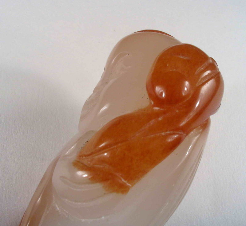 Chinese Carved Agate Rubbing Stone / Toggle