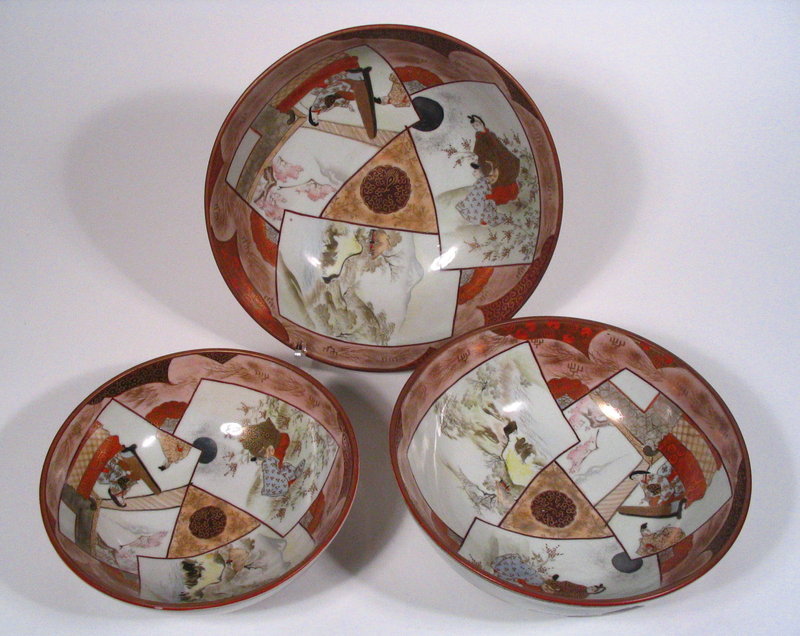Set of Three Nesting Kutani Porcelain Bowls