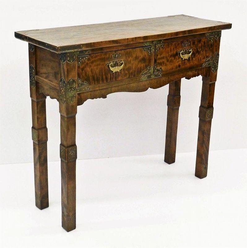 Beautifully Grained Antique Korean Side Table