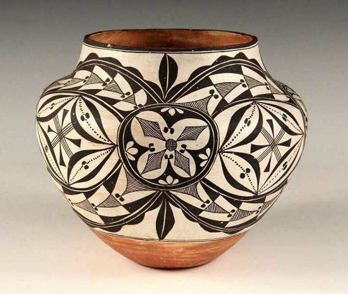 Early Acoma Black on White Coiled Pottery Olla