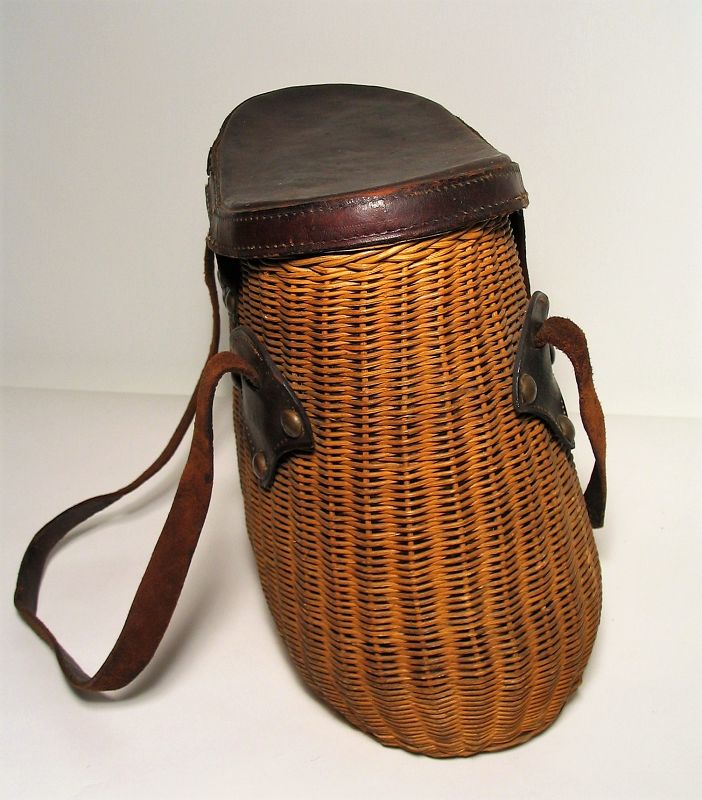 Wicker Fishing Creel with Leather Lid