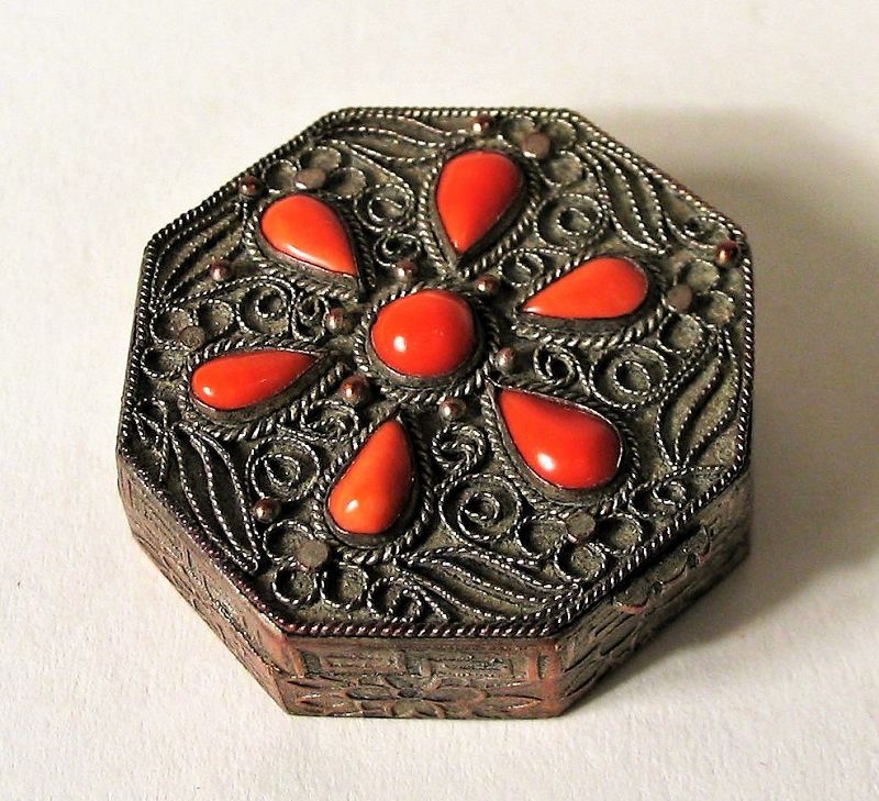Small Chinese Export Silver Filigree Box with Coral