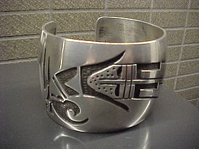 HOPI MANUEL HOYUNGOWA SILVER OVERLAY BRACELET