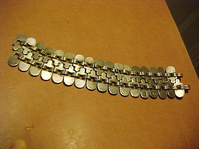 HECTOR AGUILAR DOUBLE ROW HALF OVAL LINK BRACELET