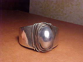 MAGNIFICENT REBAJES STERLING MABE PEARL CUFF