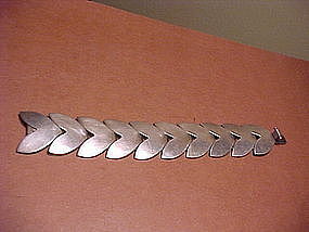 FRED DAVIS SILVER CHEVRON BRACELET