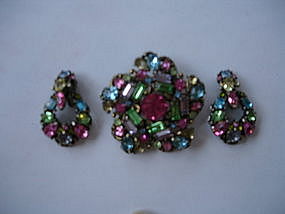 Fabulous Book Quality HOLLYCRAFT Pin and Earrings Set