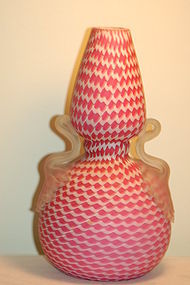 Stevens & Williams 'Osiris'-type Art Glass Vase C:1890