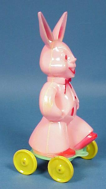 Rosbro Hard Plastic Easter Bunny Pull Toy