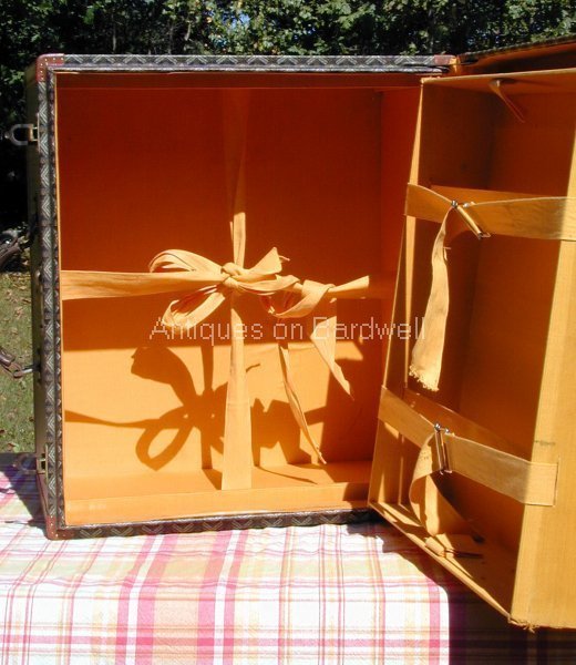 Goyard Hat Box/Linen Case