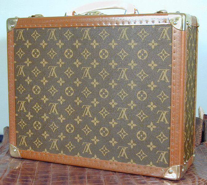 Louis Vuitton Trunk/Suitcase Vintage Beauty!