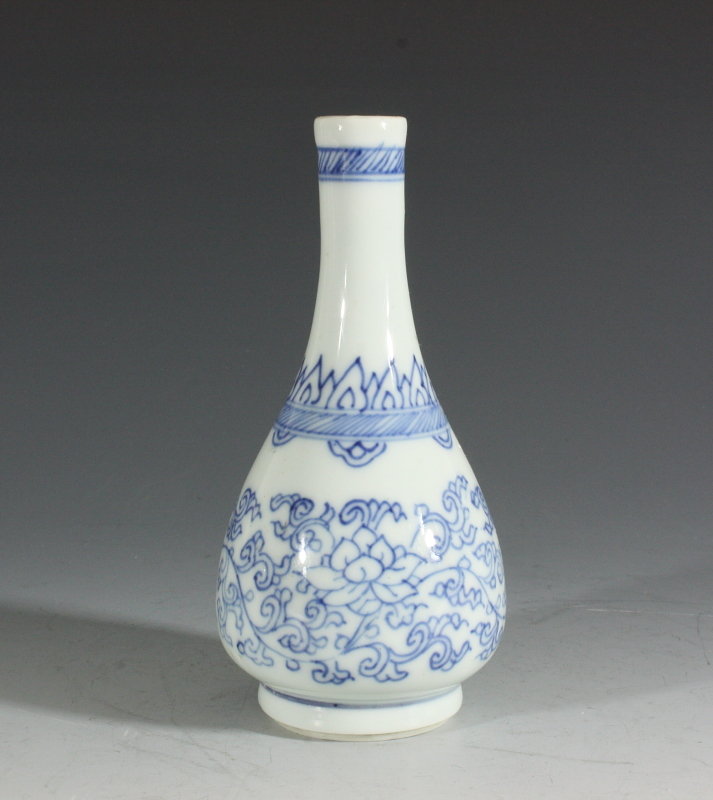 Transitional Blue and White Vase Mid 17thC
