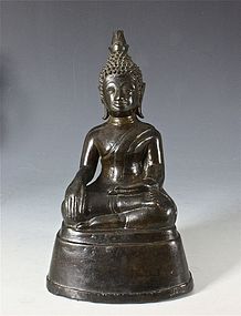 SEATED FIGURE OF BUDDHA LAOS 17TH/18THC